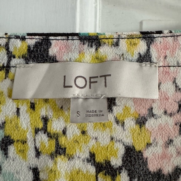 Loft Garden Smocked Cuff Floral Square Neck Blouse NWOT - Picture 2 of 4